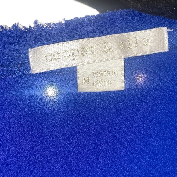 Cooper & Ella Long Sleeve Royal Blue Crossover Vneck Blouse top size m - Picture 5 of 6